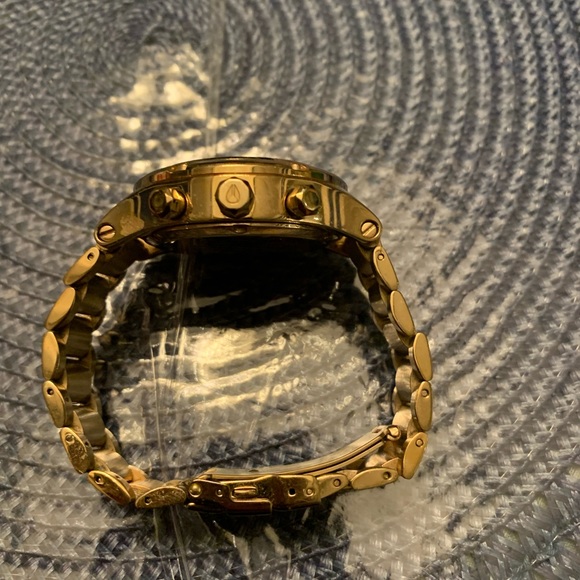 Nixon watch - Picture 3 of 5